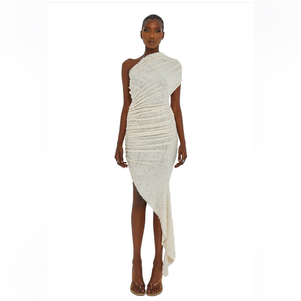 Coucoo pasu dress never worn tag on the dress